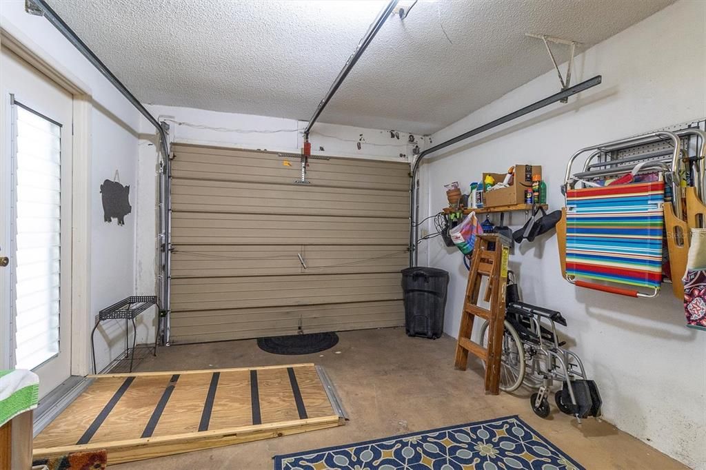 For Sale: $185,000 (1 beds, 1 baths, 814 Square Feet)