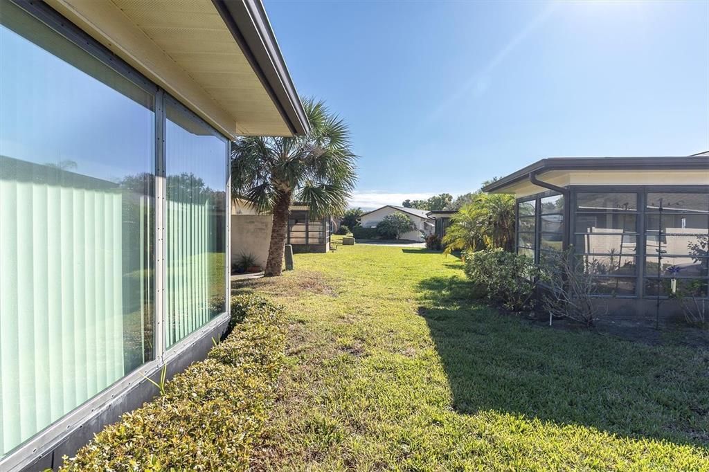 For Sale: $185,000 (1 beds, 1 baths, 814 Square Feet)