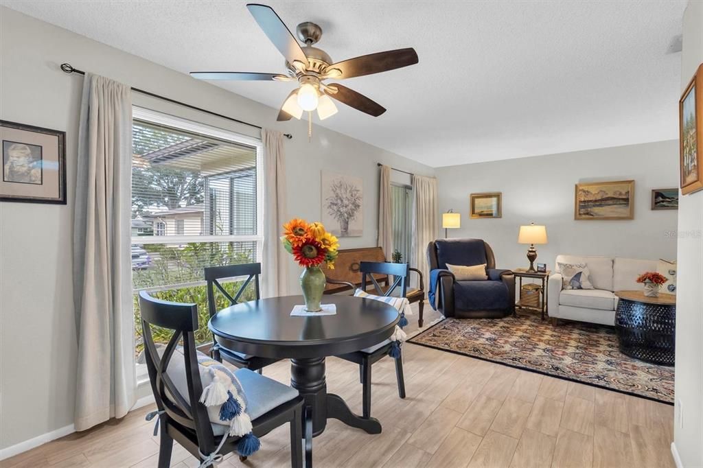 For Sale: $185,000 (1 beds, 1 baths, 814 Square Feet)