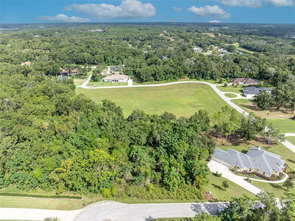 待售: $220,000 (1.00 acres)