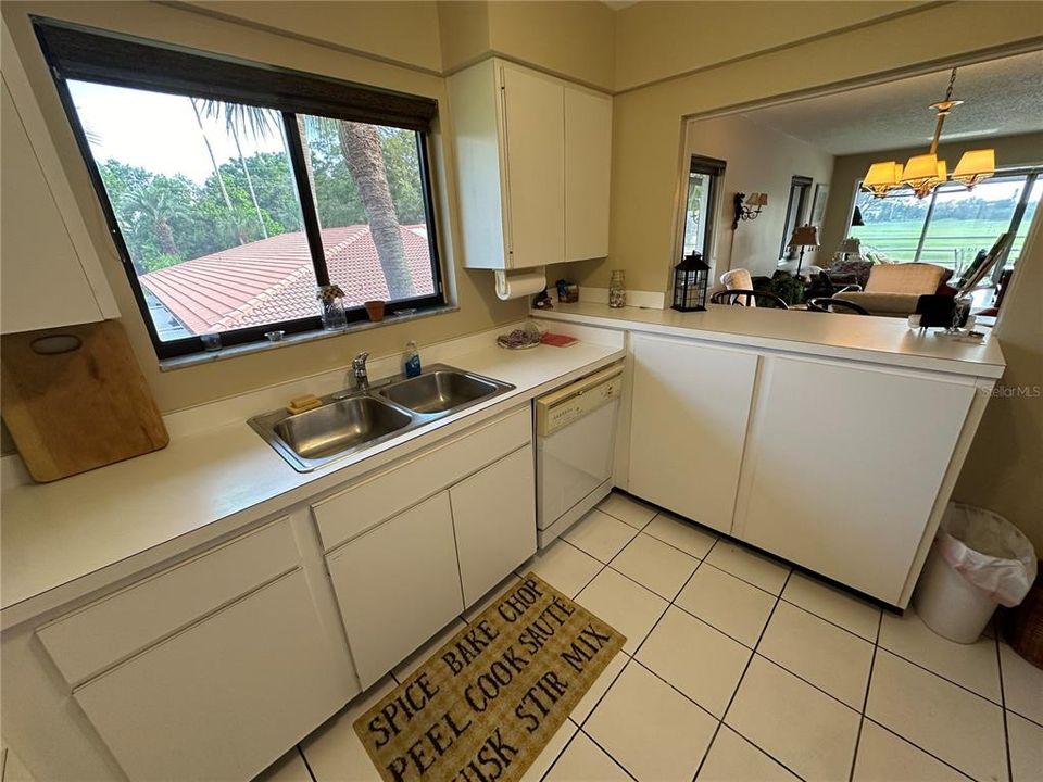 For Rent: $2,000 (2 beds, 2 baths, 1185 Square Feet)