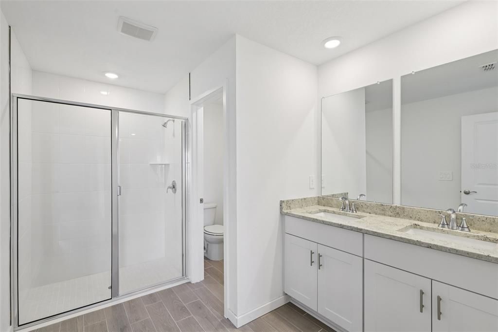 На продажу: $364,990 (4 спален, 3 ванн, 1842 Квадратных фут)