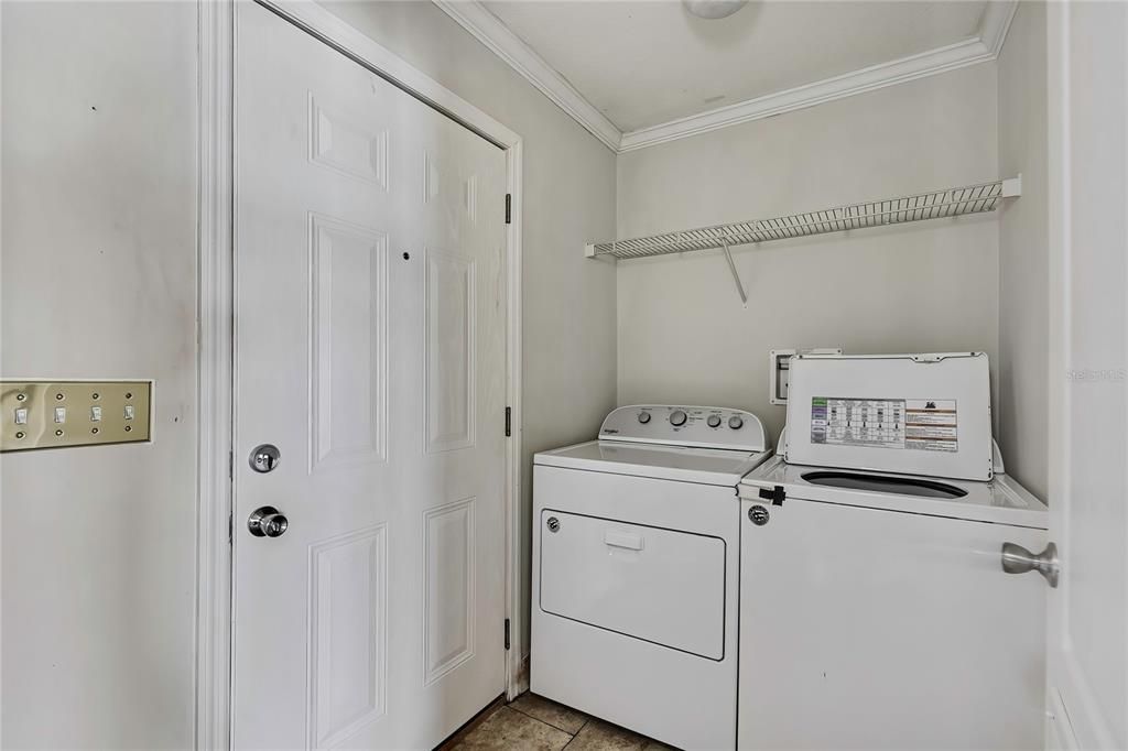 Active With Contract: $199,900 (3 beds, 2 baths, 1269 Square Feet)