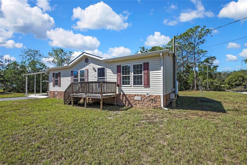Active With Contract: $199,900 (3 beds, 2 baths, 1269 Square Feet)