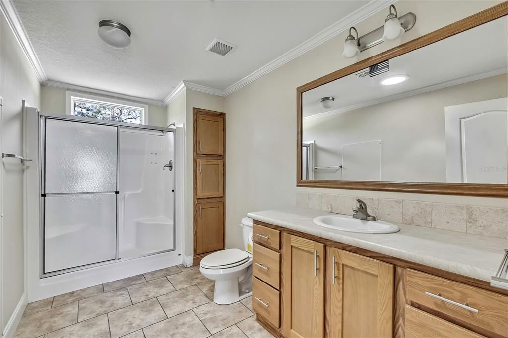 Active With Contract: $199,900 (3 beds, 2 baths, 1269 Square Feet)