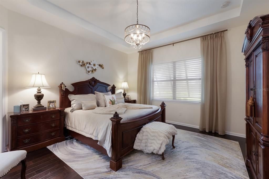 待售: $699,000 (2 贝兹, 2 浴室, 1972 平方英尺)