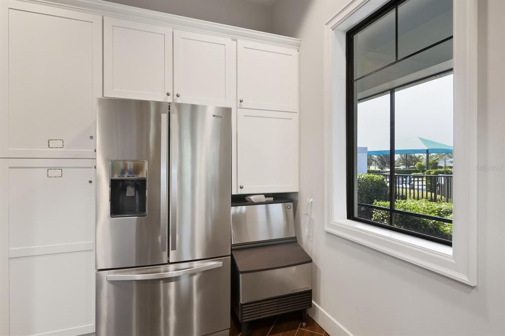 待售: $699,000 (2 贝兹, 2 浴室, 1972 平方英尺)