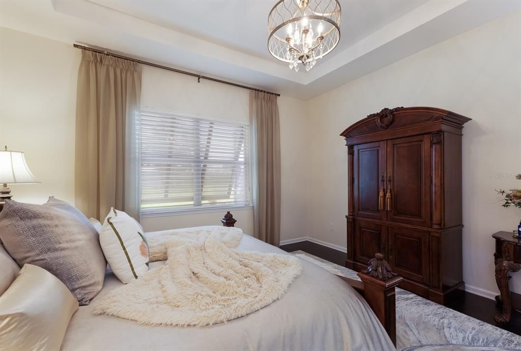 待售: $699,000 (2 贝兹, 2 浴室, 1972 平方英尺)