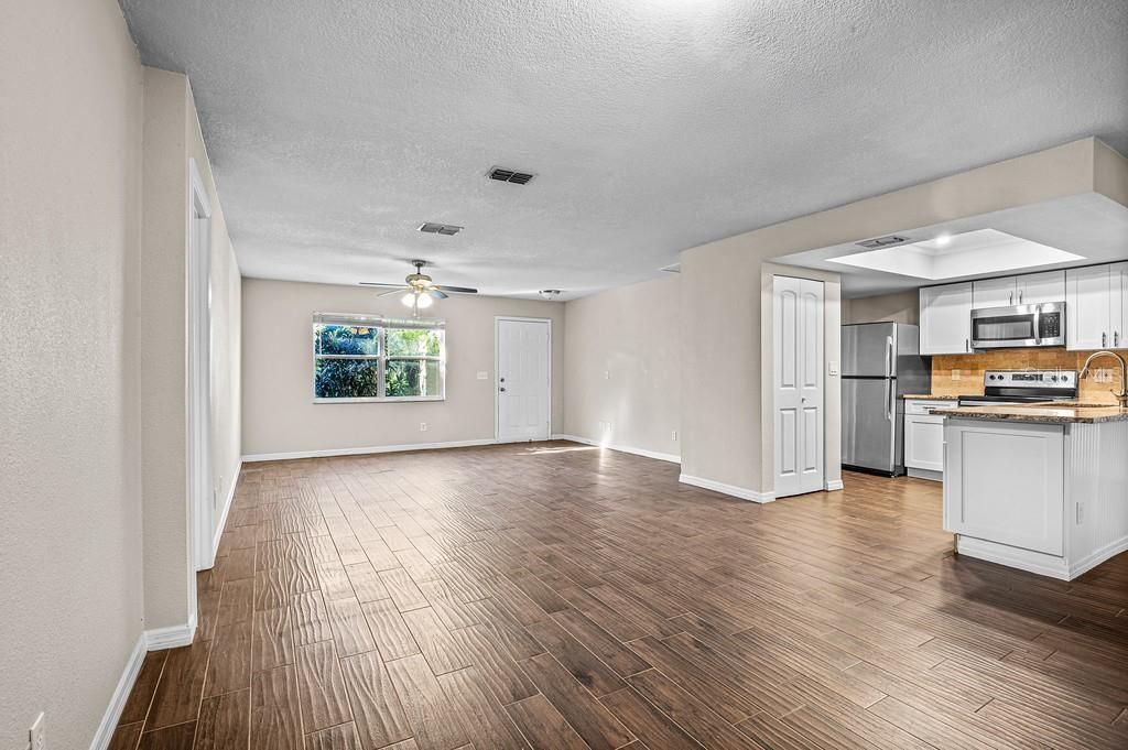 For Sale: $449,000 (4 beds, 2 baths, 1781 Square Feet)