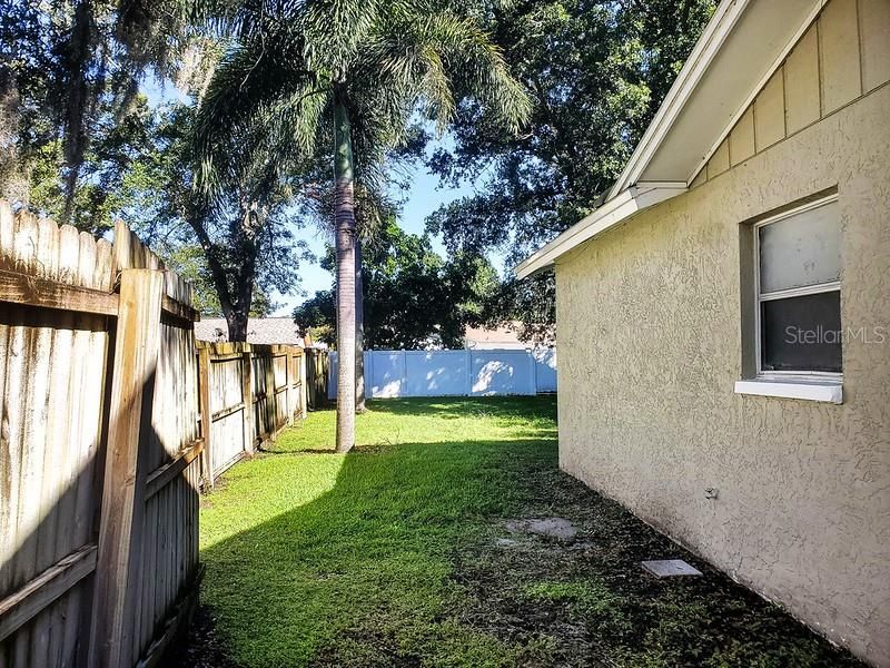 For Sale: $449,000 (4 beds, 2 baths, 1781 Square Feet)