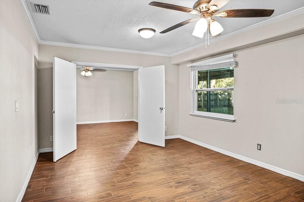 For Sale: $449,000 (4 beds, 2 baths, 1781 Square Feet)