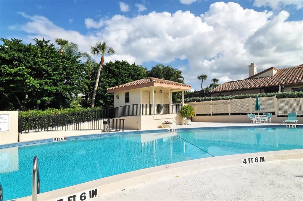 Active With Contract: $1,285,000 (3 beds, 2 baths, 2396 Square Feet)