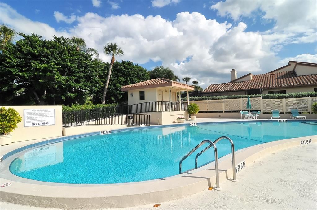 Active With Contract: $1,285,000 (3 beds, 2 baths, 2396 Square Feet)