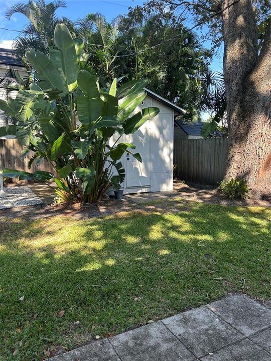 Под контрактом: $3,250 (3 спален, 2 ванн, 1656 Квадратных фут)