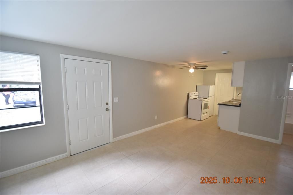 For Rent: $1,395 (2 beds, 1 baths, 500 Square Feet)