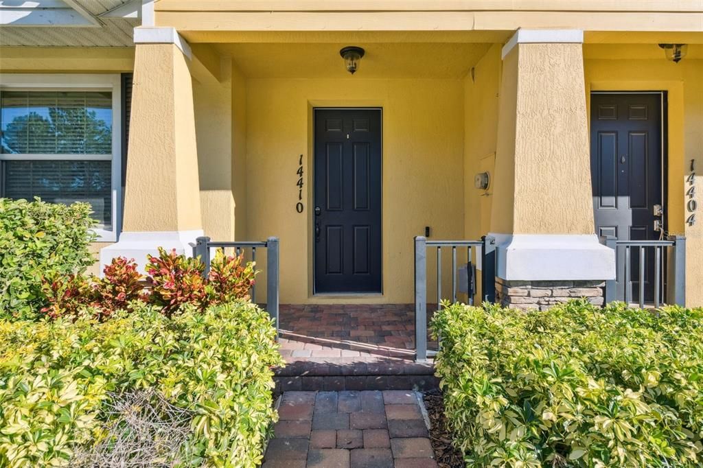 For Sale: $375,000 (2 beds, 2 baths, 1607 Square Feet)