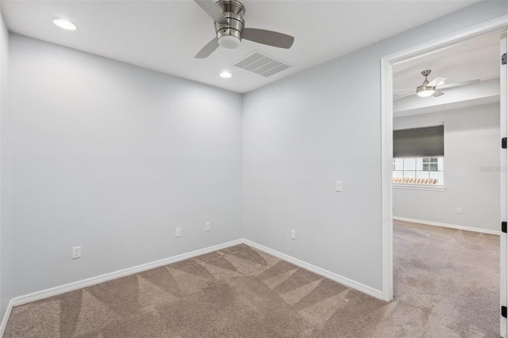 For Sale: $375,000 (2 beds, 2 baths, 1607 Square Feet)