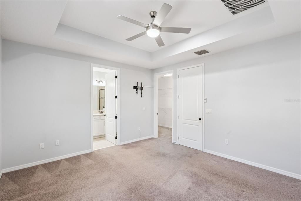 For Sale: $375,000 (2 beds, 2 baths, 1607 Square Feet)