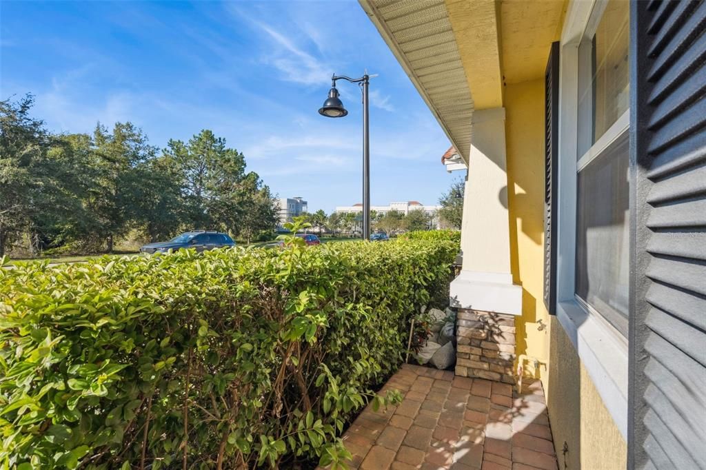 For Sale: $375,000 (2 beds, 2 baths, 1607 Square Feet)