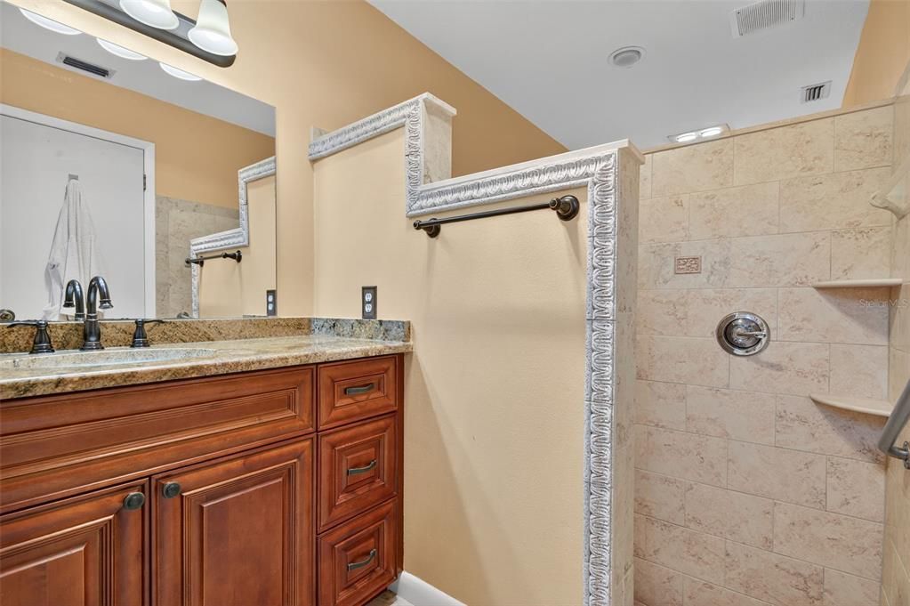 Active With Contract: $395,000 (3 beds, 3 baths, 2291 Square Feet)