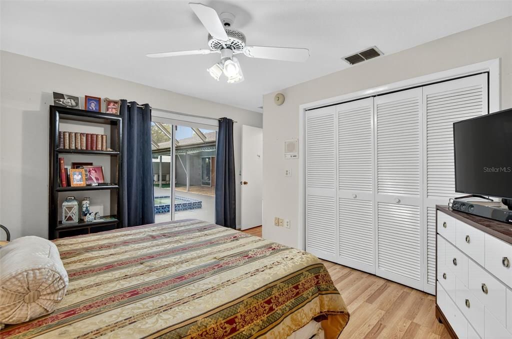 Active With Contract: $395,000 (3 beds, 3 baths, 2291 Square Feet)