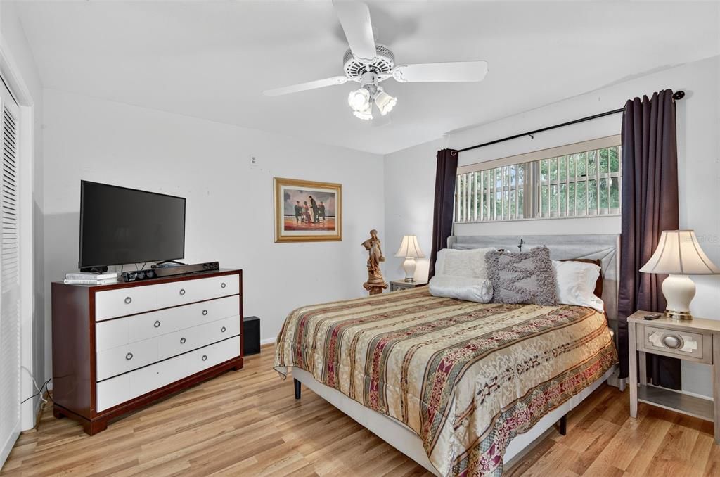 Active With Contract: $395,000 (3 beds, 3 baths, 2291 Square Feet)