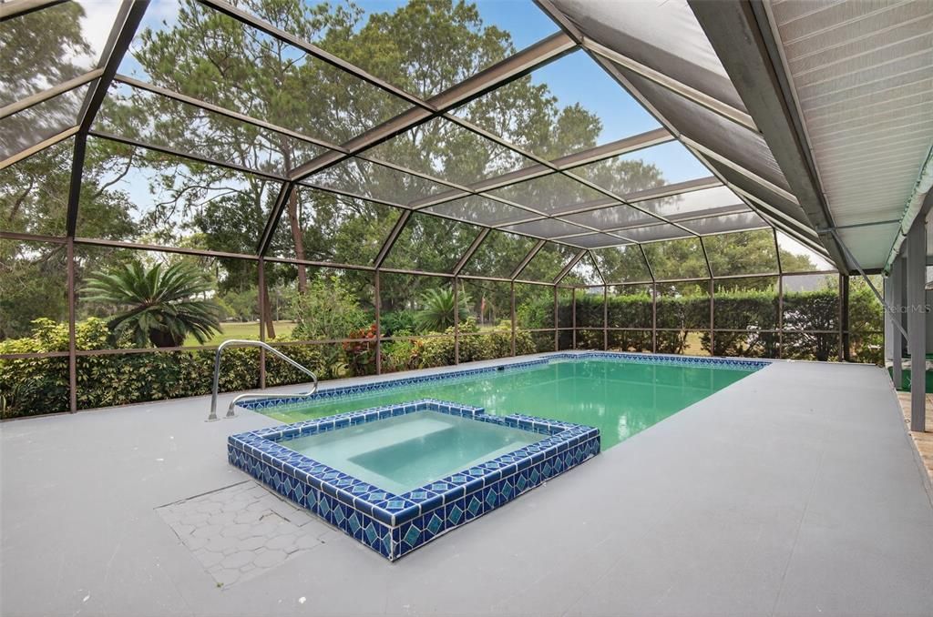 Active With Contract: $395,000 (3 beds, 3 baths, 2291 Square Feet)