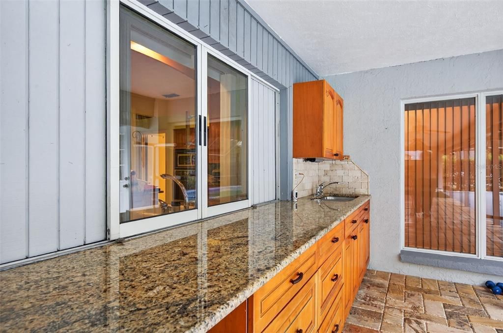 Active With Contract: $395,000 (3 beds, 3 baths, 2291 Square Feet)