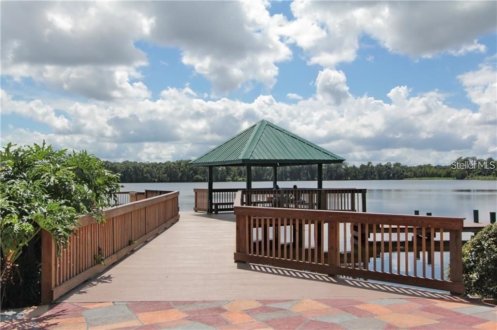 Active With Contract: $395,000 (3 beds, 3 baths, 2291 Square Feet)