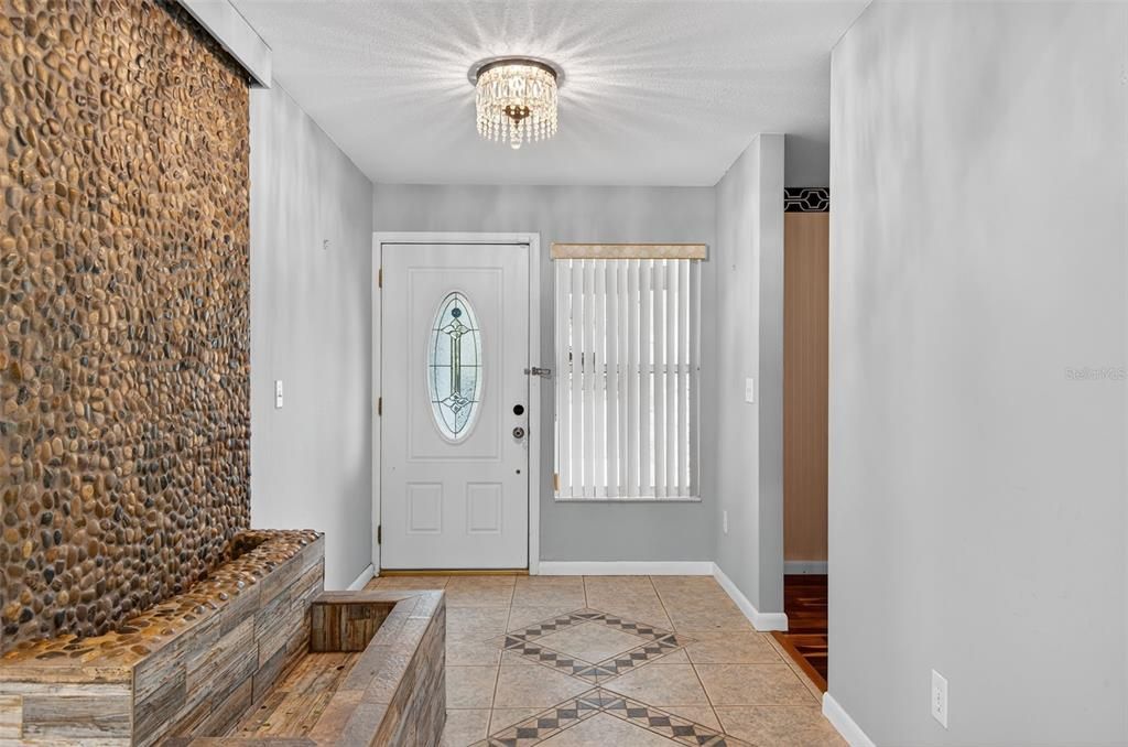 Active With Contract: $395,000 (3 beds, 3 baths, 2291 Square Feet)