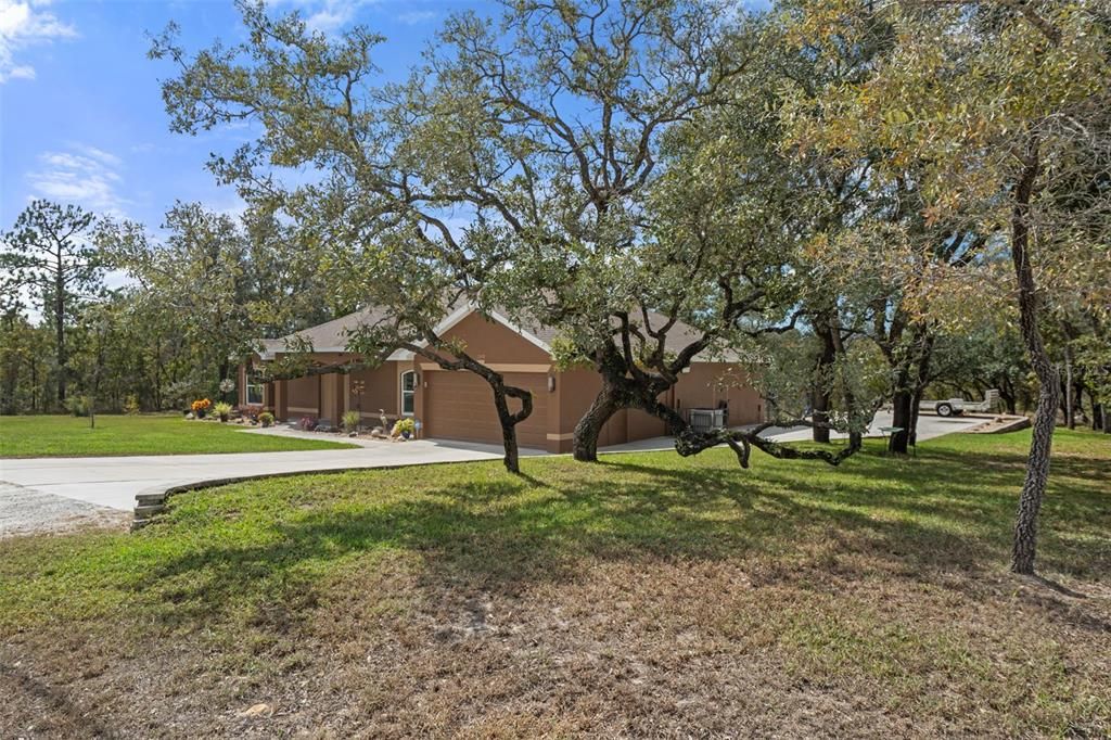 Под контрактом: $400,000 (3 спален, 2 ванн, 1998 Квадратных фут)