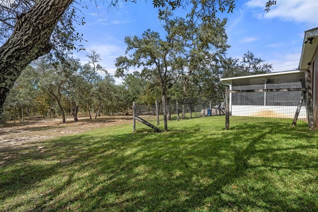 Под контрактом: $400,000 (3 спален, 2 ванн, 1998 Квадратных фут)