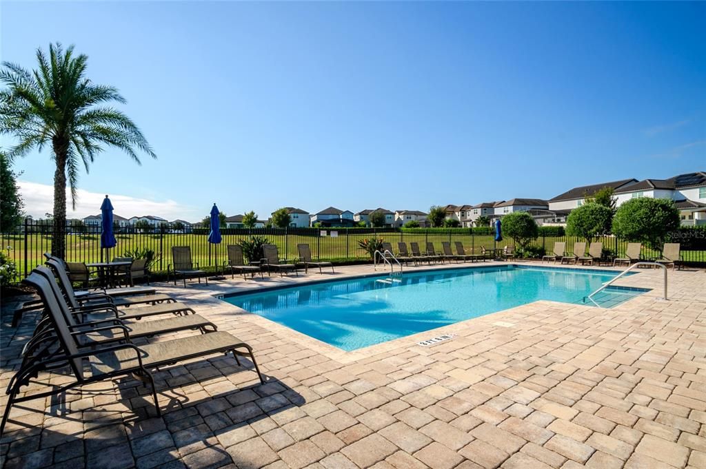 Activo con contrato: $2,900 (3 camas, 2 baños, 2082 Pies cuadrados)