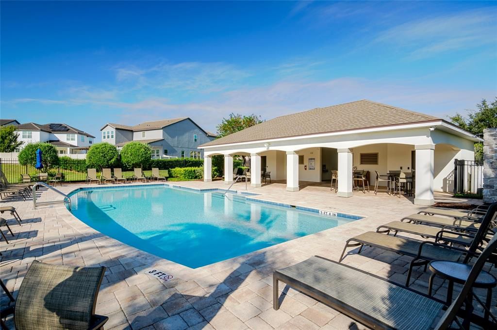 Activo con contrato: $2,900 (3 camas, 2 baños, 2082 Pies cuadrados)