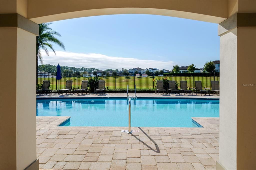 Activo con contrato: $2,900 (3 camas, 2 baños, 2082 Pies cuadrados)