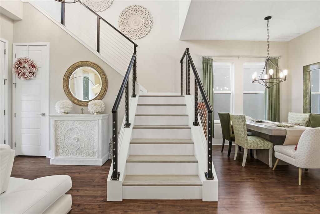 Activo con contrato: $2,900 (3 camas, 2 baños, 2082 Pies cuadrados)