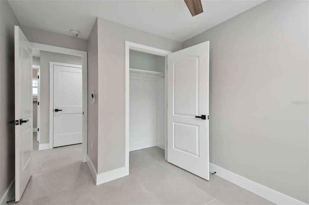 For Rent: $1,895 (2 beds, 1 baths, 848 Square Feet)