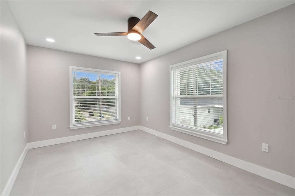 For Rent: $1,895 (2 beds, 1 baths, 848 Square Feet)