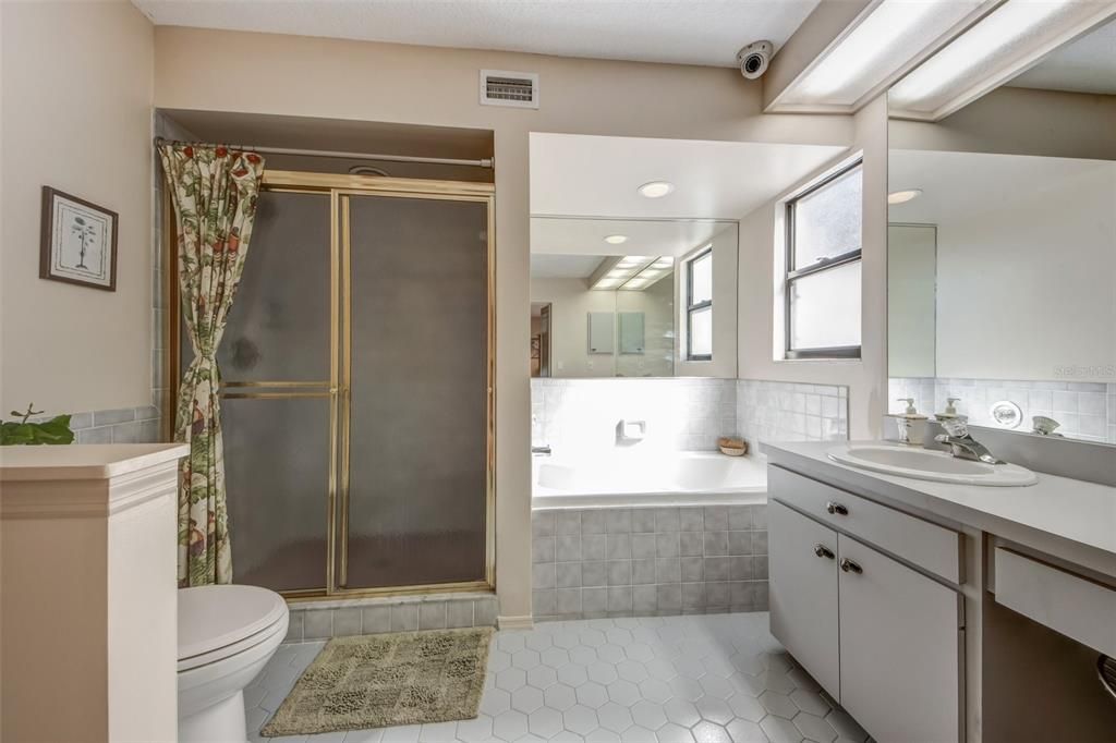 For Sale: $599,500 (5 beds, 3 baths, 3402 Square Feet)