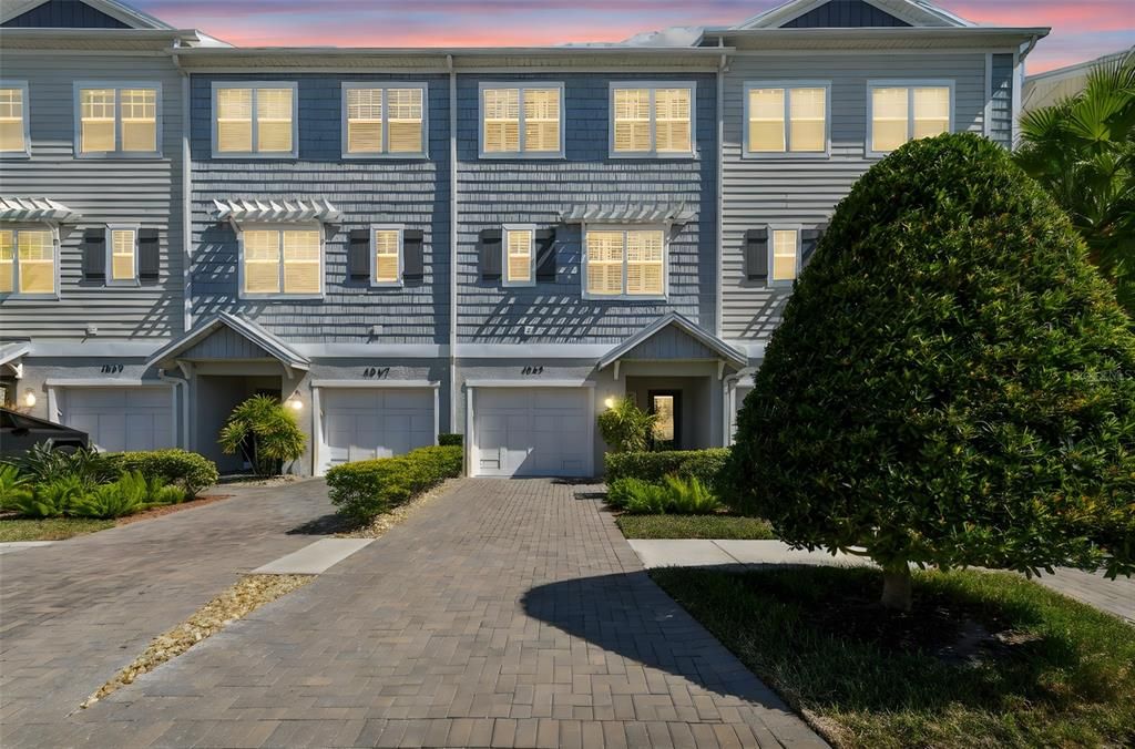 For Sale: $619,000 (3 beds, 3 baths, 2032 Square Feet)