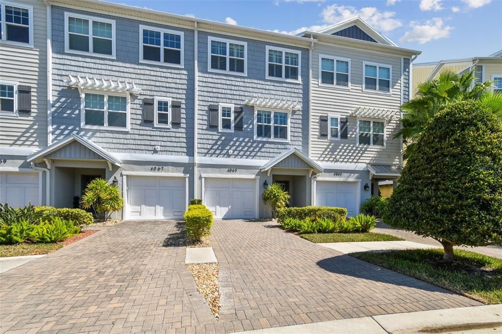 For Sale: $619,000 (3 beds, 3 baths, 2032 Square Feet)