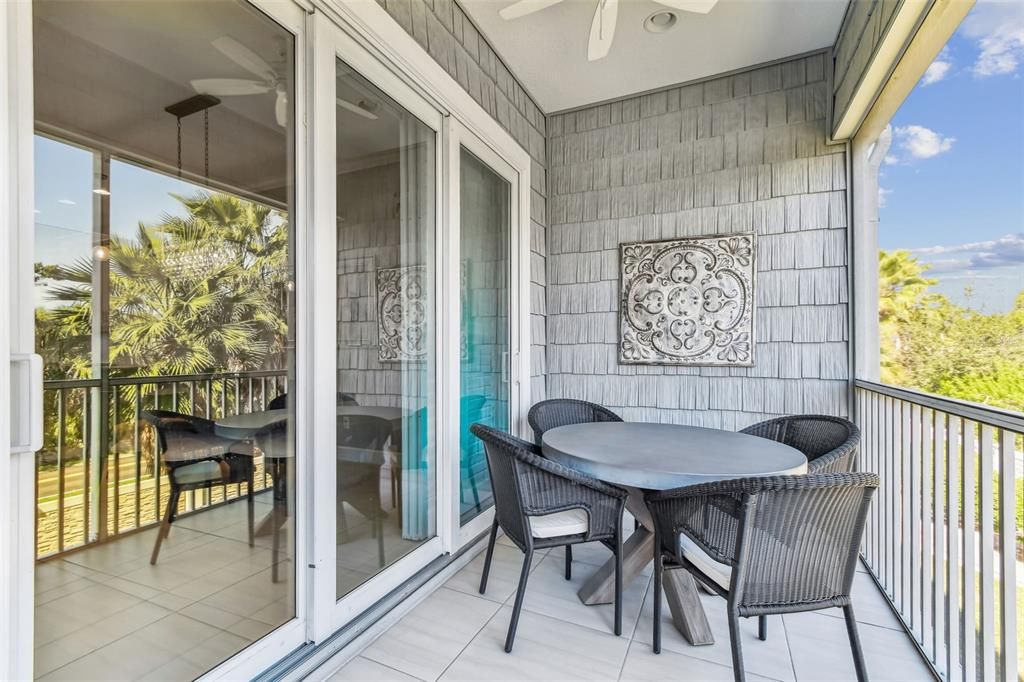 For Sale: $619,000 (3 beds, 3 baths, 2032 Square Feet)