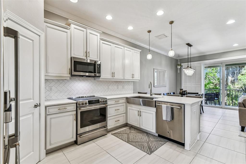 For Sale: $619,000 (3 beds, 3 baths, 2032 Square Feet)