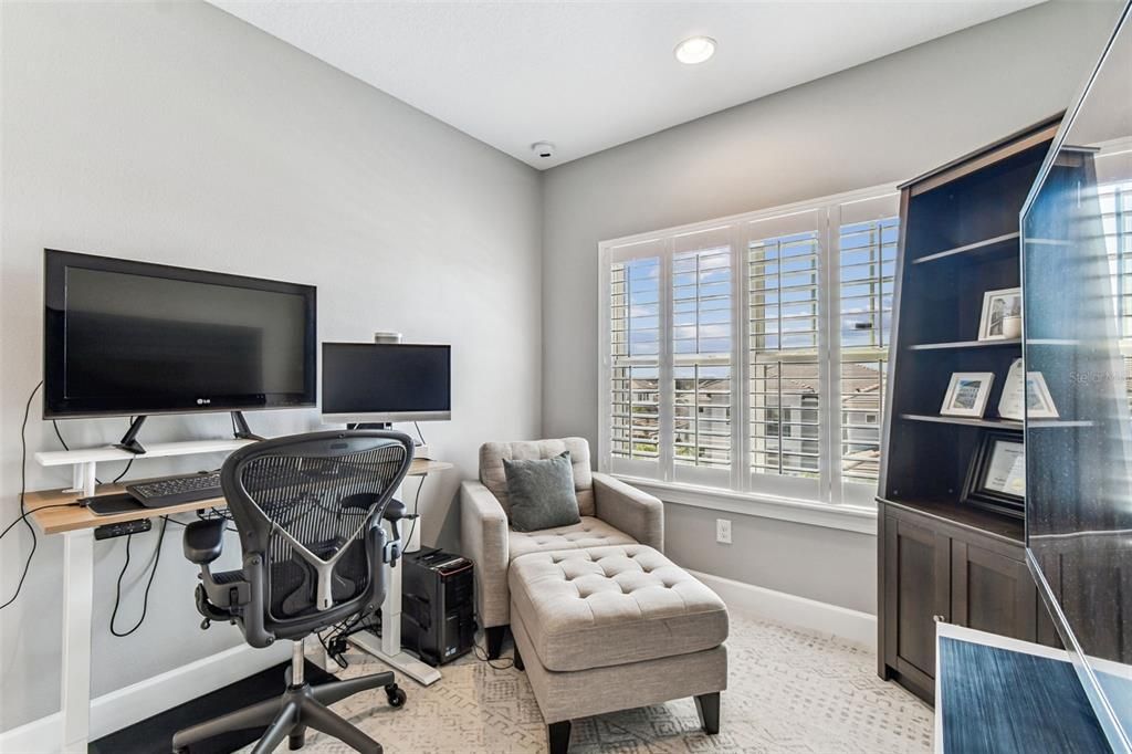 For Sale: $619,000 (3 beds, 3 baths, 2032 Square Feet)