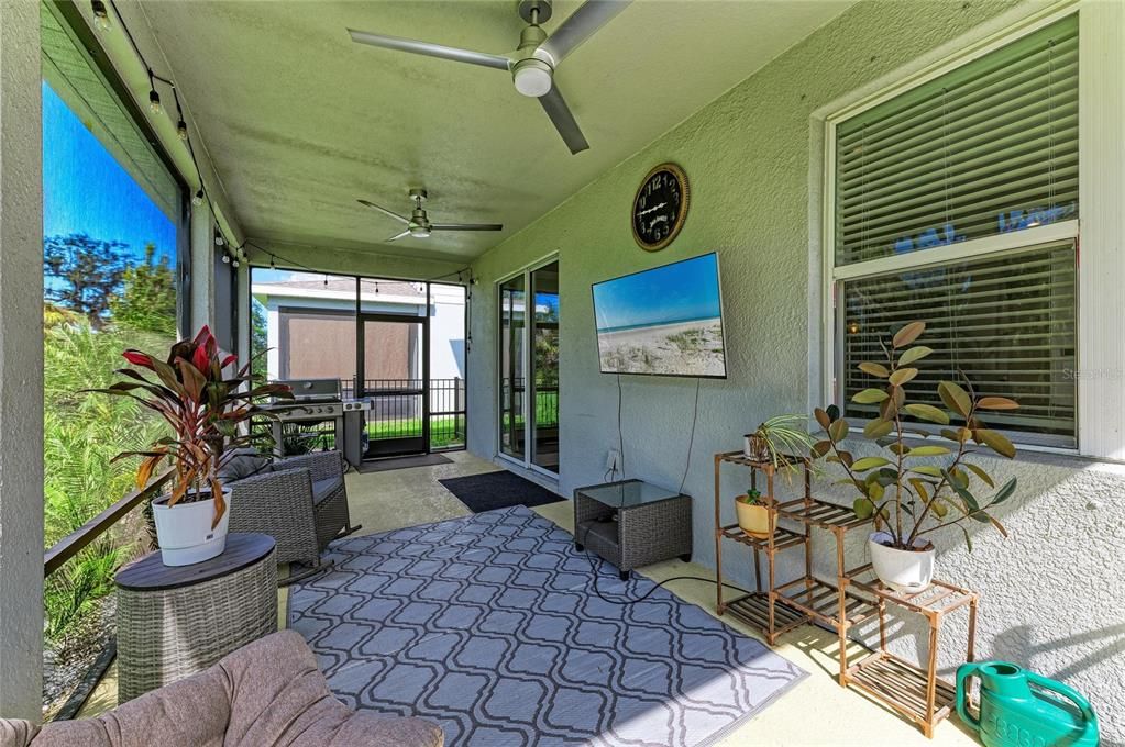 For Sale: $449,000 (5 beds, 2 baths, 2442 Square Feet)