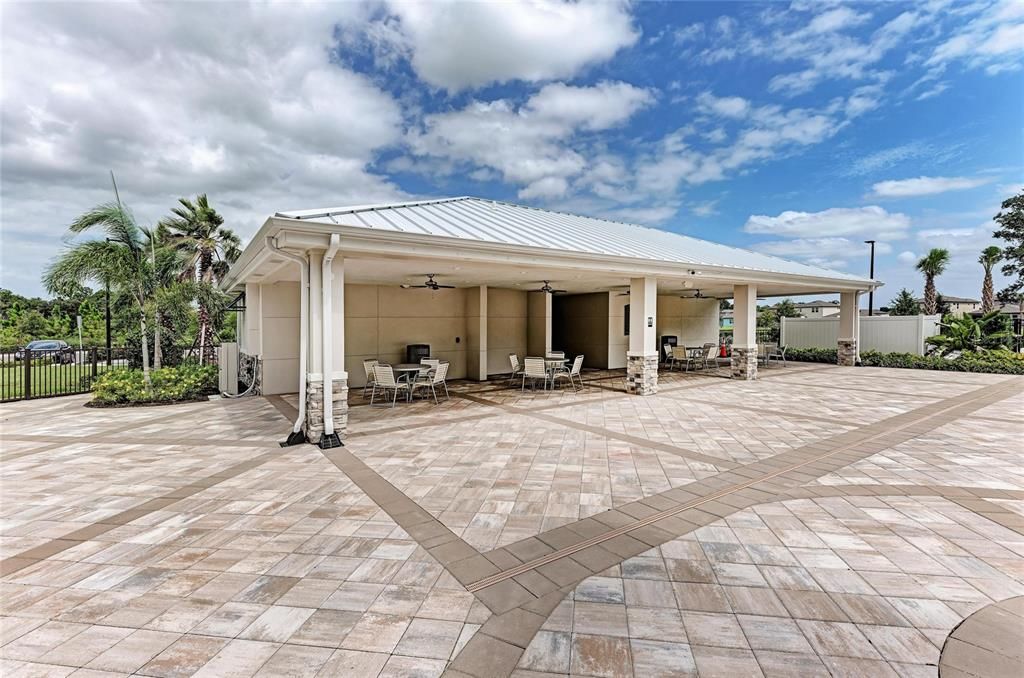 For Sale: $449,000 (5 beds, 2 baths, 2442 Square Feet)