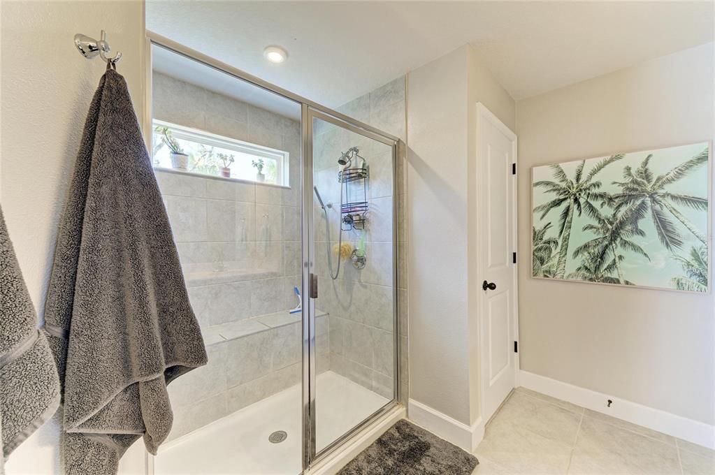 For Sale: $449,000 (5 beds, 2 baths, 2442 Square Feet)