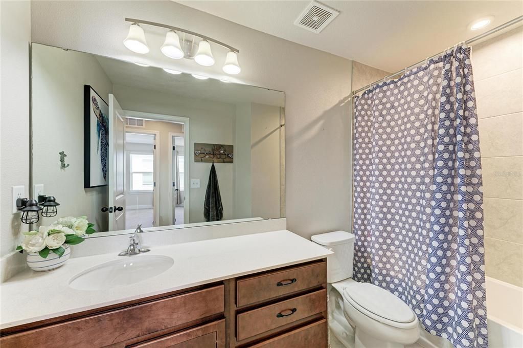 For Sale: $449,000 (5 beds, 2 baths, 2442 Square Feet)