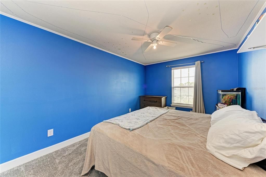 For Sale: $449,000 (5 beds, 2 baths, 2442 Square Feet)