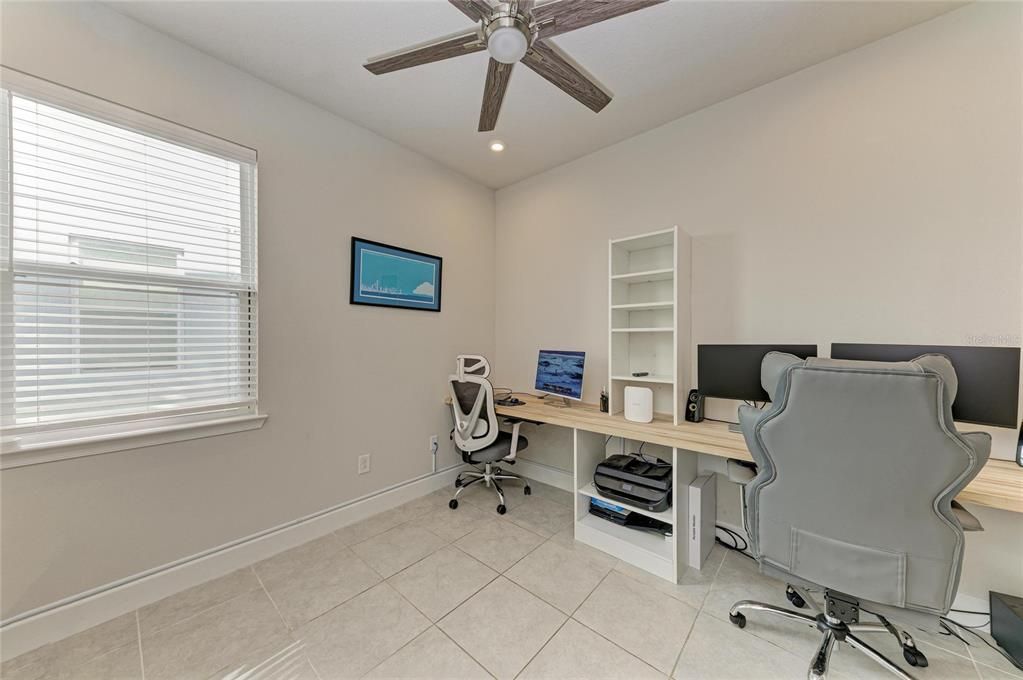 For Sale: $449,000 (5 beds, 2 baths, 2442 Square Feet)